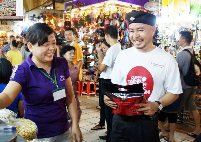 Theo TS.Lương Hoài Nam: Đặng Lê Nguyên Vũ không nên chế giễu "người khổng lồ" Starbucks. (Ảnh: Trung Nguyên) Theo TS.Lương Hoài Nam: Đặng Lê Nguyên Vũ không nên chế giễu "người khổng lồ" Starbucks. (Ảnh: Trung Nguyên)