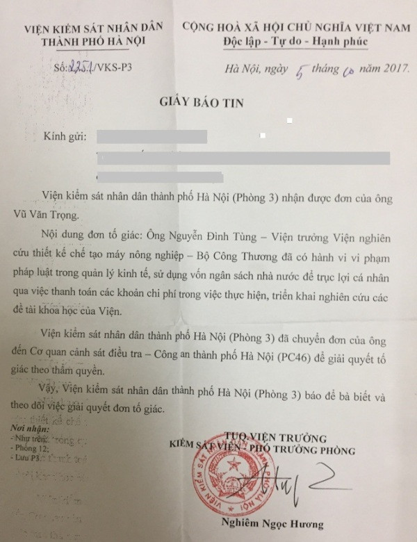 Giấy báo tin của Viện kiểm sát nhân sân thành phố Hà Nội gửi cho người tố cáo. Ảnh Đình Long.