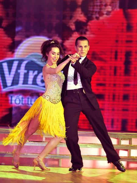 "...Nếu làm tốt thì tức là mình đã vượt qua được một thử thách mới. Nhưng nếu không làm tốt thì tôi vừa tự tạo thêm một khó khăn mới cho chính mình trong khi đó, công việc cũng bị ảnh hưởng không ít vì những thay đổi khi tham gia cuộc thi này".