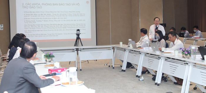 PGS.TS Nguyễn Ngọc Minh – Hiệu trưởng Trường Y - Dược (thuộc Trường Đại học Duy Tân) cho rằng, Nghị định 111 không nên phân biệt giữa trường công và trường tư. Ảnh: AN PGS.TS Nguyễn Ngọc Minh – Hiệu trưởng Trường Y - Dược (thuộc Trường Đại học Duy Tân) cho rằng, Nghị định 111 không nên phân biệt giữa trường công và trường tư. Ảnh: AN