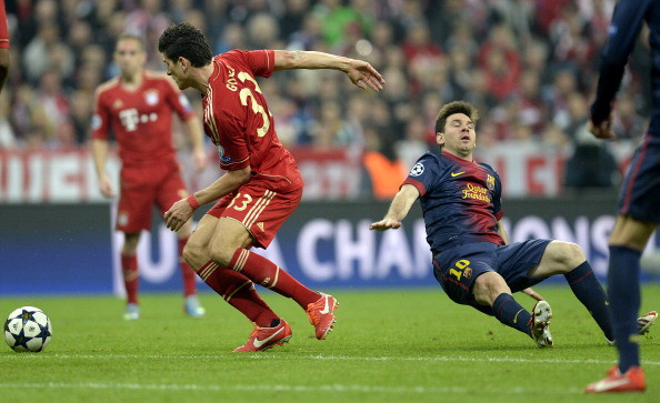 Bị dẫn bàn, Barca vẫn chưa thể thức tỉnh. Bị dẫn bàn, Barca vẫn chưa thể thức tỉnh.