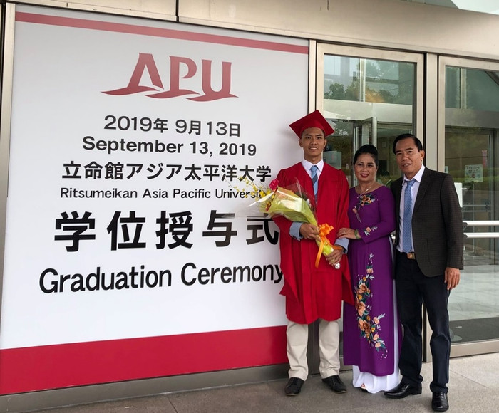 Nguyễn Minh Hoàng và gia đình (Ảnh do Nguyễn Minh Hoàng cung cấp) Nguyễn Minh Hoàng và gia đình (Ảnh do Nguyễn Minh Hoàng cung cấp)