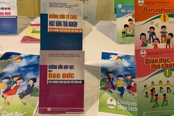 Làm không nổi một bộ sách giáo khoa, Bộ Giáo dục đang buông bỏ trách nhiệm! Làm không nổi một bộ sách giáo khoa, Bộ Giáo dục đang buông bỏ trách nhiệm!