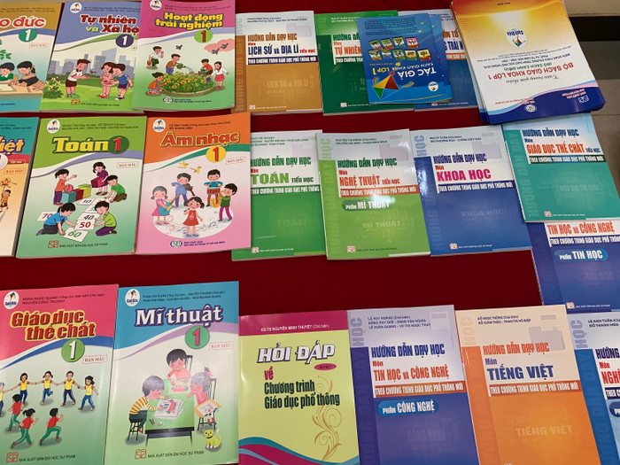 Các nhà xuất bản đang tăng tốc quảng bá bộ sách giáo khoa mới của mình ảnh 3 Các nhà xuất bản đang tăng tốc quảng bá bộ sách giáo khoa mới của mình ảnh 3