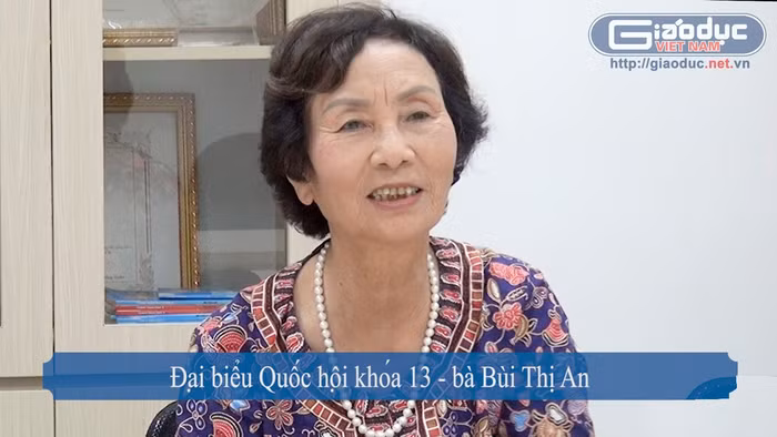 Theo Phó giáo sư Bùi Thị An, Nhà xuất bản là doanh nghiệp nhà nước lại trả thù lao cho cơ quan quản lý nhà nước về giáo dục thì việc lựa chọn sách giáo khoa làm sao đảm bảo khách quan. (Ảnh: Tùng Dương)