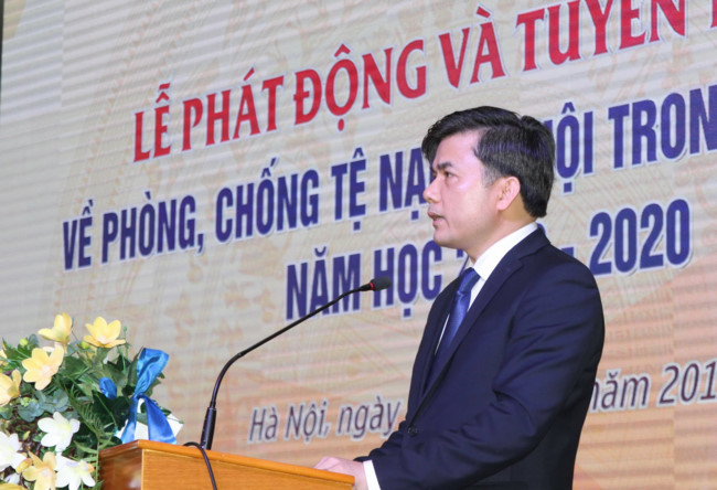 Ông Bùi Văn Linh phát biểu tại buổi lễ (Ảnh: Lê Cường) Ông Bùi Văn Linh phát biểu tại buổi lễ (Ảnh: Lê Cường)