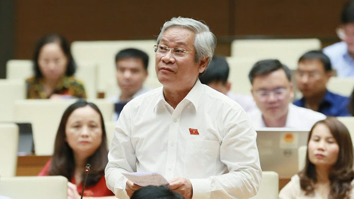 Theo Đại biểu Quốc hội Lê Tuấn Tứ (đoàn Khánh Hòa), Chúng ta nên giao quyền tự chủ, tự chịu trách nhiệm giải trình cho các trường đại học để thực hiện được chủ trương của Đảng, nhà nước, Chính phủ về vấn đề này. (Ảnh: VOV) Theo Đại biểu Quốc hội Lê Tuấn Tứ (đoàn Khánh Hòa), Chúng ta nên giao quyền tự chủ, tự chịu trách nhiệm giải trình cho các trường đại học để thực hiện được chủ trương của Đảng, nhà nước, Chính phủ về vấn đề này. (Ảnh: VOV)