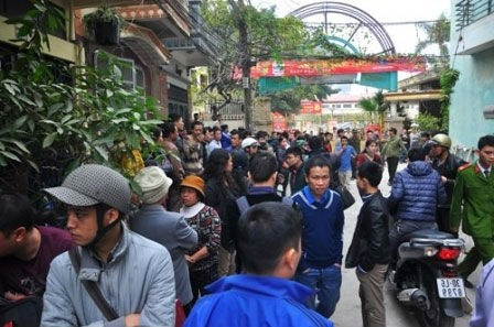 Nhiều người không chứng kiến chỉ nghe kể lại phát lạnh người Nhiều người không chứng kiến chỉ nghe kể lại phát lạnh người