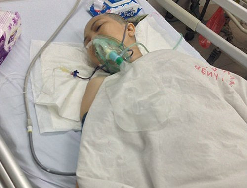 Bà D (SN 1967) đang được điều trị tại bệnh viện Xanh Pôn