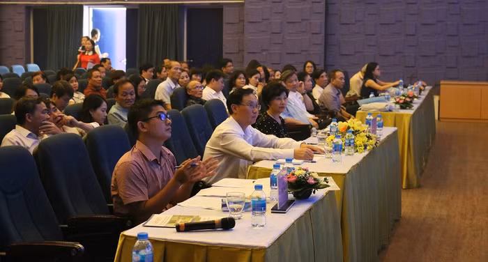 Các đại biểu tham dự hội thảo