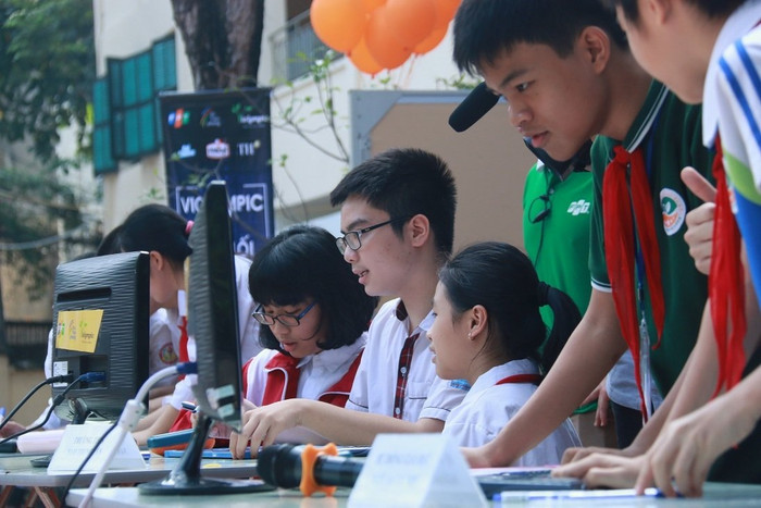 Năm 2018, công nghệ mô hình hóa kiến thức theo đồ thị, phân tích dữ liệu lớn sẽ được áp dụng vào cuộc thi Violympic giúp đánh giá điểm mạnh và yếu của mỗi em. (Ảnh: Ban tổ chức) Năm 2018, công nghệ mô hình hóa kiến thức theo đồ thị, phân tích dữ liệu lớn sẽ được áp dụng vào cuộc thi Violympic giúp đánh giá điểm mạnh và yếu của mỗi em. (Ảnh: Ban tổ chức)