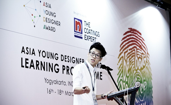 Trở thành thủ khoa “kép” của một trường đại học là điều hết sức vui mừng nhưng Đặng Thành Duy luôn tự nhủ rằng không được ngủ quên trên chiến thắng mà cần nỗ lực, cố gắng phấn đấu để chạm được đến những ước mơ của bản thân. (Ảnh nhân vật cung cấp)