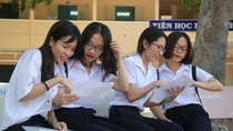 Năm học 2019-2020, học sinh thi vào lớp 10 tại Hà Nội sẽ phải làm 4 môn gồm Toán, Ngữ văn, Ngoại ngữ và môn thứ 4 sẽ công bố vào tháng 3/2019. (Ảnh minh họa: VTV)