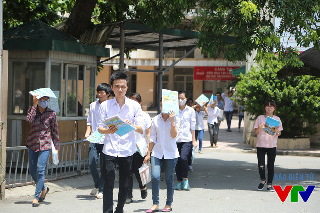 Phương thức tổ chức kỳ thi quốc gia sẽ được tiếp tục giữ ổn định đến khi áp dụng đầy đủ chương trình giáo dục phổ thông mới (từ năm 2019 đến 2023). (Ảnh minh họa: VTV)