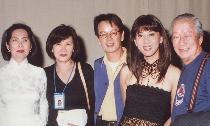 Hậu trường một đêm diễn cùng Kỳ Duyên, Phương Dung, Ngọc Giàu tại châu Âu. Hậu trường một đêm diễn cùng Kỳ Duyên, Phương Dung, Ngọc Giàu tại châu Âu.