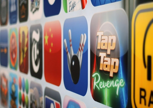 2. Không chịu trả tiền cho ứng dụng tuyệt vời Vấn đề: Trên thực tế, có nhiều ứng dụng hấp dẫn và miễn phí dành cho smartphone của bạn. Song không ít phần mềm tốt hơn hẳn mà không tốn nhiều tiền, vậy mà người dùng vẫn không chịu móc ví. Cách khắc phục: Thông thường, bạn chỉ phải trả 1 USD (khoảng 21K) cho một phần mềm tuyệt vời, giúp bạn làm việc hoặc giải trí hiệu quả hơn. Điều này không chỉ tốt cho bạn mà còn hỗ trợ kinh phí để lập trình viên tiếp tục cống hiến với những ứng dụng tiếp theo. 2. Không chịu trả tiền cho ứng dụng tuyệt vời Vấn đề: Trên thực tế, có nhiều ứng dụng hấp dẫn và miễn phí dành cho smartphone của bạn. Song không ít phần mềm tốt hơn hẳn mà không tốn nhiều tiền, vậy mà người dùng vẫn không chịu móc ví. Cách khắc phục: Thông thường, bạn chỉ phải trả 1 USD (khoảng 21K) cho một phần mềm tuyệt vời, giúp bạn làm việc hoặc giải trí hiệu quả hơn. Điều này không chỉ tốt cho bạn mà còn hỗ trợ kinh phí để lập trình viên tiếp tục cống hiến với những ứng dụng tiếp theo.