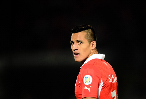 Chelsea đang lên kế hoạch chiêu mộ tiền đạo đang thất sủng ở Barca Alexis Sanchez.