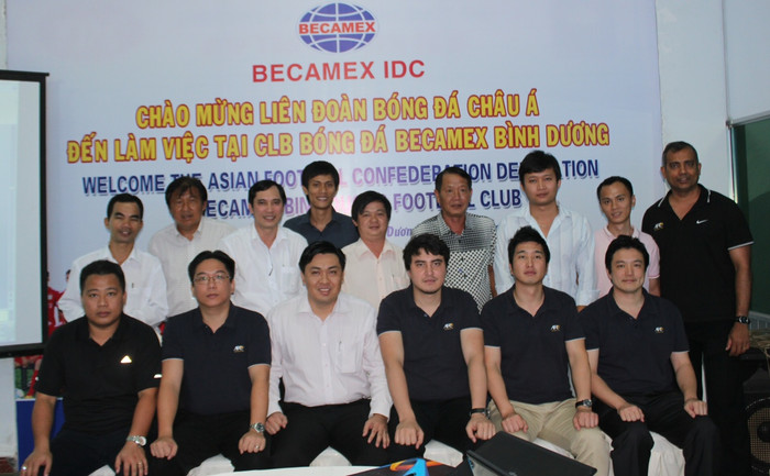 AFC làm việc với câu lạc bộ B.Bình Dương.