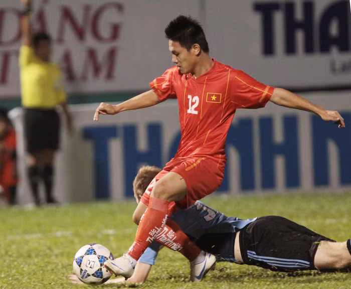 Tiền đạo xứ Nghệ có bàn thắng thứ 6 kể từ đầu giải. Tiền đạo xứ Nghệ có bàn thắng thứ 6 kể từ đầu giải.