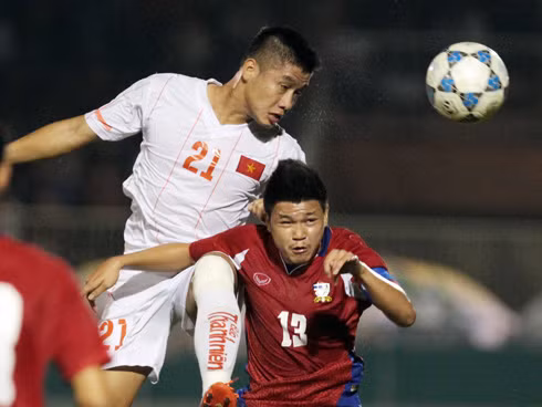 U21 Việt Nam sẽ chạm trán U21 Sydney FC tại trận bán kết 2 Giải U21 Quốc tế Báo Thanh Niên vào lúc 18h00 chiều nay. Thầy trò HLV Đinh Văn Dũng đang thể hiện phong độ khá cao khi dễ dàng giành 2 chiến thắng trước U21 Singapore và U21 Thái Lan ở vòng bảng. Chỉ phải gặp đối thủ không quá mạnh U21 Sydney FC khiến đường vào chung kết của U21 Việt Nam rộng hơn bao giờ hết. U21 Việt Nam sẽ chạm trán U21 Sydney FC tại trận bán kết 2 Giải U21 Quốc tế Báo Thanh Niên vào lúc 18h00 chiều nay. Thầy trò HLV Đinh Văn Dũng đang thể hiện phong độ khá cao khi dễ dàng giành 2 chiến thắng trước U21 Singapore và U21 Thái Lan ở vòng bảng. Chỉ phải gặp đối thủ không quá mạnh U21 Sydney FC khiến đường vào chung kết của U21 Việt Nam rộng hơn bao giờ hết.
