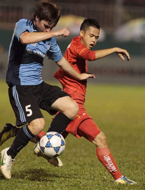 U21 Việt Nam đã có những phút khó khăn trước U21 Sydney FC. U21 Việt Nam đã có những phút khó khăn trước U21 Sydney FC.