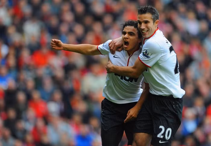 Hãng đồ uống nhẹ của Nhật Bản Kagome đã ký thỏa thuận hợp tác với “Quỷ đỏ” thành Manchester . Hợp đồng của hai bên có thời hạn trong 3 năm và Kagome sẽ là hãng cung cấp nước uống chính thức cho M.U cho đến năm 2016. Kagome là hãng sản xuất đồ uống nổi tiếng ở Nhật Bản với nguyên liệu chủ yếu là hoa quả tự nhiên dựa trên tiêu chí sản phẩm có lợi cho sức khỏe của người tiêu dùng. Hãng đồ uống nhẹ của Nhật Bản Kagome đã ký thỏa thuận hợp tác với “Quỷ đỏ” thành Manchester . Hợp đồng của hai bên có thời hạn trong 3 năm và Kagome sẽ là hãng cung cấp nước uống chính thức cho M.U cho đến năm 2016. Kagome là hãng sản xuất đồ uống nổi tiếng ở Nhật Bản với nguyên liệu chủ yếu là hoa quả tự nhiên dựa trên tiêu chí sản phẩm có lợi cho sức khỏe của người tiêu dùng.