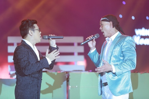 Bên cạnh đó, anh còn bật mí rằng mình là fan cuồng nhiệt của nhóm MTV, đặc biệt là Phan Đinh Tùng, và hai anh rất thân nhau.