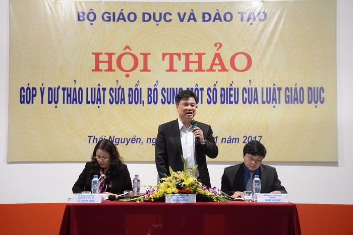 Ngày 30/11, tại Thái Nguyên, Bộ Giáo dục và Đào tạo tổ chức hội thảo “Góp ý dự thảo Luật sửa đổi, bổ sung một số điều của Luật Giáo dục” để lấy ý kiến chuyên gia, đội ngũ giáo viên về dự thảo này (Ảnh: Xuân Trung) Ngày 30/11, tại Thái Nguyên, Bộ Giáo dục và Đào tạo tổ chức hội thảo “Góp ý dự thảo Luật sửa đổi, bổ sung một số điều của Luật Giáo dục” để lấy ý kiến chuyên gia, đội ngũ giáo viên về dự thảo này (Ảnh: Xuân Trung)