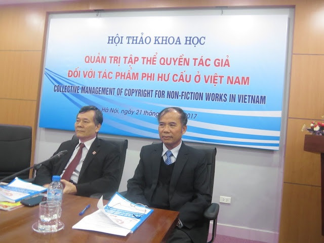 Phó giáo sư Trần Văn Hải (người ngồi bên phải)- Chủ nhiệm bộ môn Quản lý Sở hữu trí tuệ, Khoa Khoa học Quản lý, Trường Đại học Khoa học Xã hội và Nhân văn (Ảnh: tác giả cung cấp) Phó giáo sư Trần Văn Hải (người ngồi bên phải)- Chủ nhiệm bộ môn Quản lý Sở hữu trí tuệ, Khoa Khoa học Quản lý, Trường Đại học Khoa học Xã hội và Nhân văn (Ảnh: tác giả cung cấp)