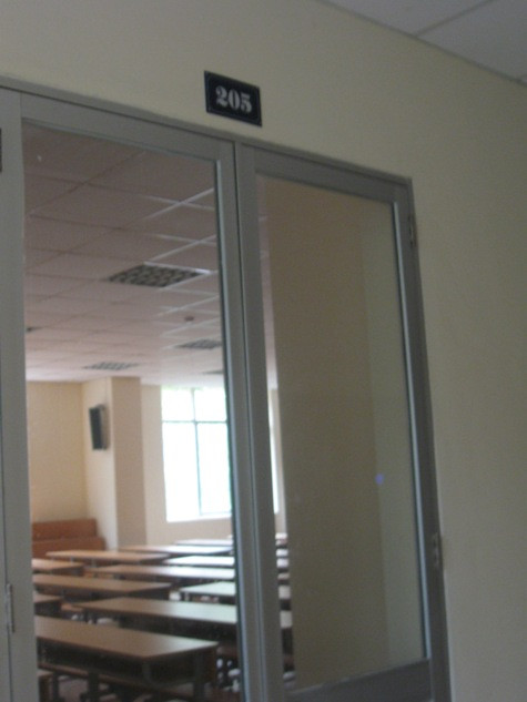 Phòng học nơi học viên lớn tiếng cãi lại thầy Vũ Văn Yêm Phòng học nơi học viên lớn tiếng cãi lại thầy Vũ Văn Yêm