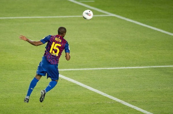 “Seydou Keita đã thông báo rằng anh ấy sẽ không tiếp tục ở lại CLB trong mùa giải tới. Barca cảm ơn Keita vì những đóng góp trong 4 năm qua và chúc anh ấy thành công trong tương lai”, thông báo trên trang chủ của Barca cho hay.