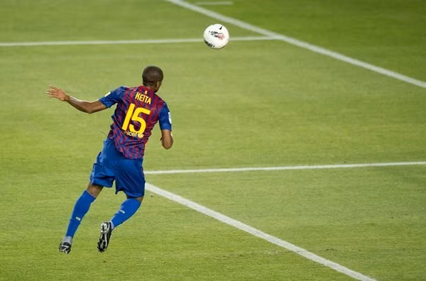 “Seydou Keita đã thông báo rằng anh ấy sẽ không tiếp tục ở lại CLB trong mùa giải tới. Barca cảm ơn Keita vì những đóng góp trong 4 năm qua và chúc anh ấy thành công trong tương lai”, thông báo trên trang chủ của Barca cho hay.