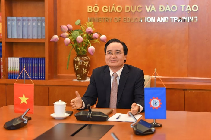 Bộ trưởng Phùng Xuân Nhạ (Ảnh: moet.gov.vn) Bộ trưởng Phùng Xuân Nhạ (Ảnh: moet.gov.vn)