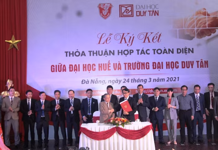 Hai Đại học lớn ở miền Trung hợp tác trên nhiều lĩnh vực đào tạo, nghiên cứu, chuyển giao... Ảnh: AN