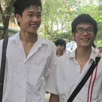 Phần câu hỏi lý thuyết HS nên đọc thật kỹ câu hỏi, đáp án, tránh bị đề bài lừa. Phần câu hỏi lý thuyết HS nên đọc thật kỹ câu hỏi, đáp án, tránh bị đề bài lừa.