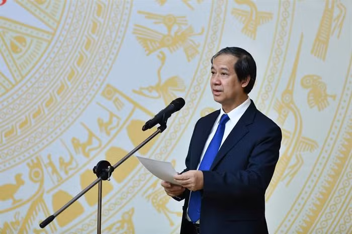 Bộ trưởng Bộ Giáo dục và Đào tạo Nguyễn Kim Sơn phát biểu tại cuộc gặp mặt