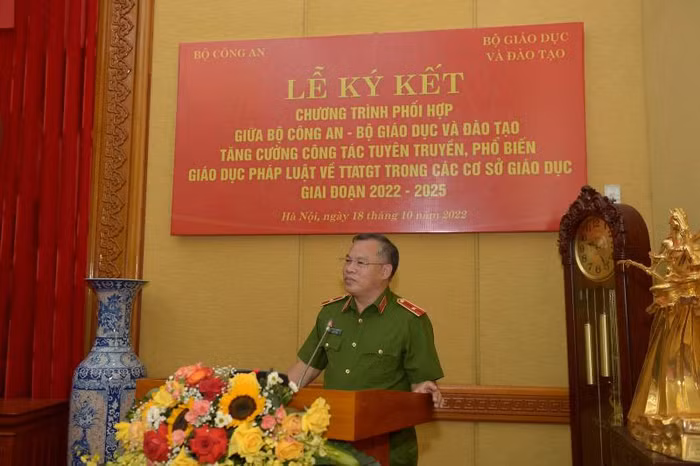 Thứ trưởng Nguyễn Văn Long phát biểu tại buổi lễ. Nguồn: Báo Công an nhân dân