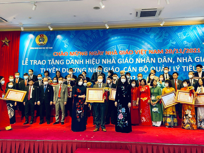 Phó giáo sư Nguyễn Xuân Bả - Chủ tịch Hội Cựu chiến binh Đại học Huế, nguyên Trưởng Khoa Chăn nuôi thú y, Đại học Huế vừa vinh dự nhận danh hiệu Nhà giáo ưu tú năm 2021.(ảnh: NTCC)