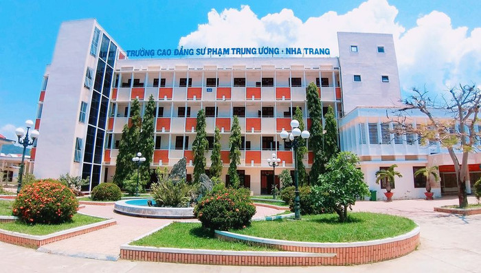Cổng Trường Cao đẳng Sư phạm Trung ương Nha Trang (Ảnh: Website nhà trường). 294656719_554787739462520_899105932144224893_n.jpg