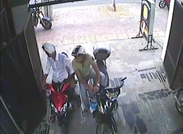 Chúng đổi xe cho nhau ... Chúng đổi xe cho nhau ...