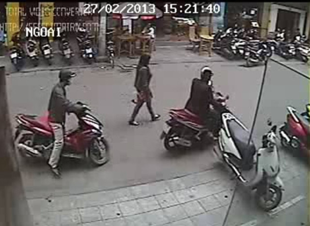 Và rồ ga chạy mất. Và rồ ga chạy mất.