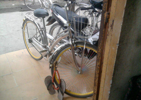 Của người yêu tặng, phải giữ cẩn thận không thì...