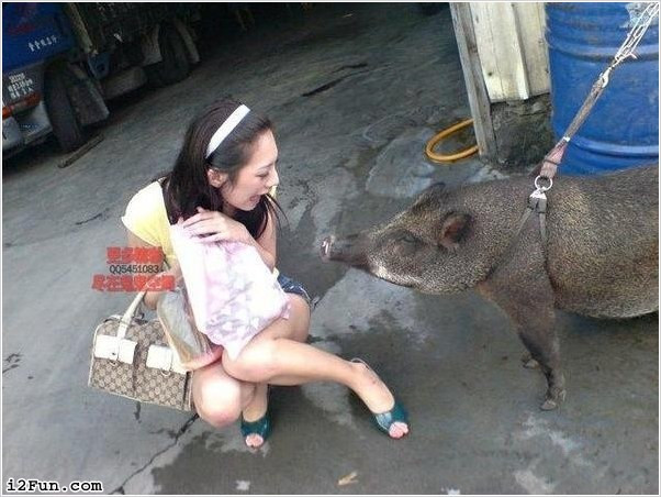 "Mới tắm xong, xê ra đi" "Mới tắm xong, xê ra đi"