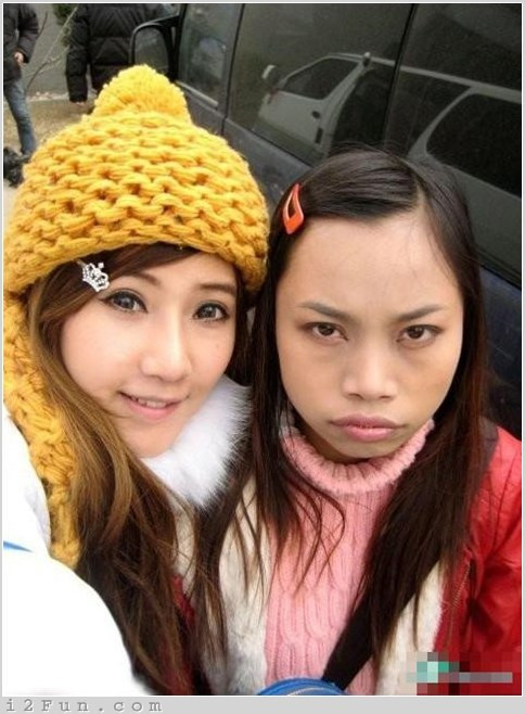 Em và bạn em, biết chọn ai đây? Em và bạn em, biết chọn ai đây?