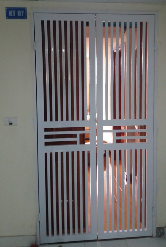 Hiện nay trên các tầng 02, tầng 03 và tầng kỹ thuật cũng đã có rất nhiều gia đình chuyển đến ở. Ảnh Bảo Nam. Hiện nay trên các tầng 02, tầng 03 và tầng kỹ thuật cũng đã có rất nhiều gia đình chuyển đến ở. Ảnh Bảo Nam.