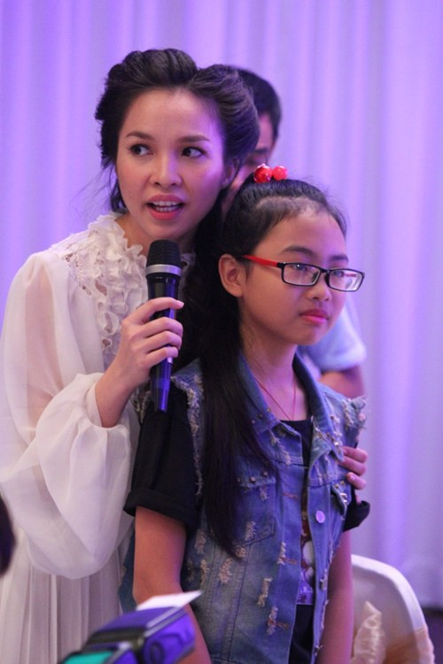 Hiền Thục và Phương Mỹ Chi tại buổi họp báo ra mắt liveshow Dấu Ấn vừa qua. Hiền Thục và Phương Mỹ Chi tại buổi họp báo ra mắt liveshow Dấu Ấn vừa qua.