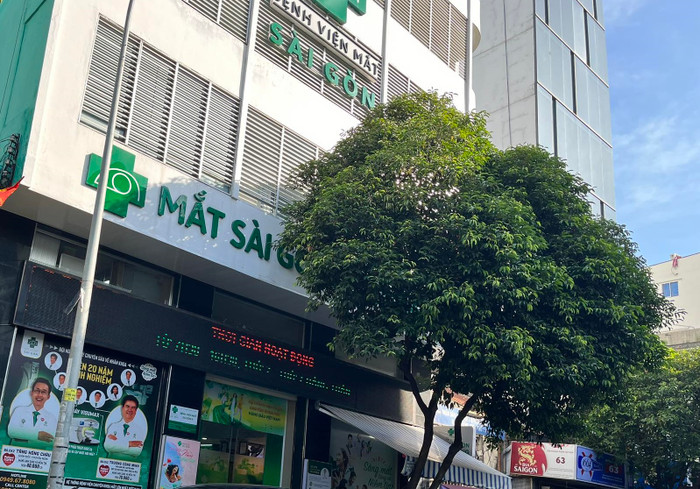Sở Y tế Thành phố Hồ Chí Minh cho biết, Thanh tra Sở Y tế đã đến Bệnh viện Mắt Sài Gòn II làm việc về các nội dung có liên quan đến quá trình điều trị cho bệnh nhân V.L.T.H. Sở Y tế Thành phố Hồ Chí Minh cho biết, Thanh tra Sở Y tế đã đến Bệnh viện Mắt Sài Gòn II làm việc về các nội dung có liên quan đến quá trình điều trị cho bệnh nhân V.L.T.H.