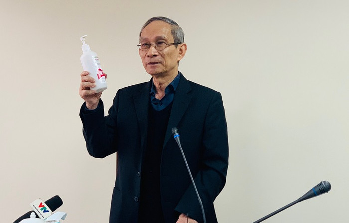 Về phương án phòng dịch corona, trường Marie Curie Hà Nội thông tin đã mua 400 lít sát khuẩn tay khô cho học sinh, giáo viên, cán bộ sử dụng (Ảnh: Thùy Linh) Về phương án phòng dịch corona, trường Marie Curie Hà Nội thông tin đã mua 400 lít sát khuẩn tay khô cho học sinh, giáo viên, cán bộ sử dụng (Ảnh: Thùy Linh)