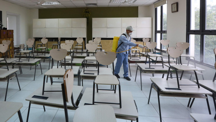 Nghỉ phòng dịch Corona, nhiều giáo viên bộ môn bị cắt lương (Ảnh minh họa: Nguồn giaoduc.net.vn) Nghỉ phòng dịch Corona, nhiều giáo viên bộ môn bị cắt lương (Ảnh minh họa: Nguồn giaoduc.net.vn)