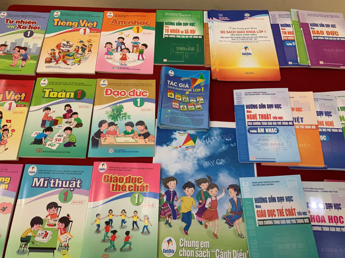 Từ tháng 7 đến tháng 9/2020, các Hội đồng quốc gia thẩm định sách giáo khoa lớp 2 sẽ làm việc tập trung, thẩm định bản mẫu sách giáo khoa qua 2 vòng. (Ảnh minh họa: Thùy Linh)